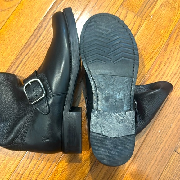 Never worn outside Frye Veronica short boots - Picture 4 of 5
